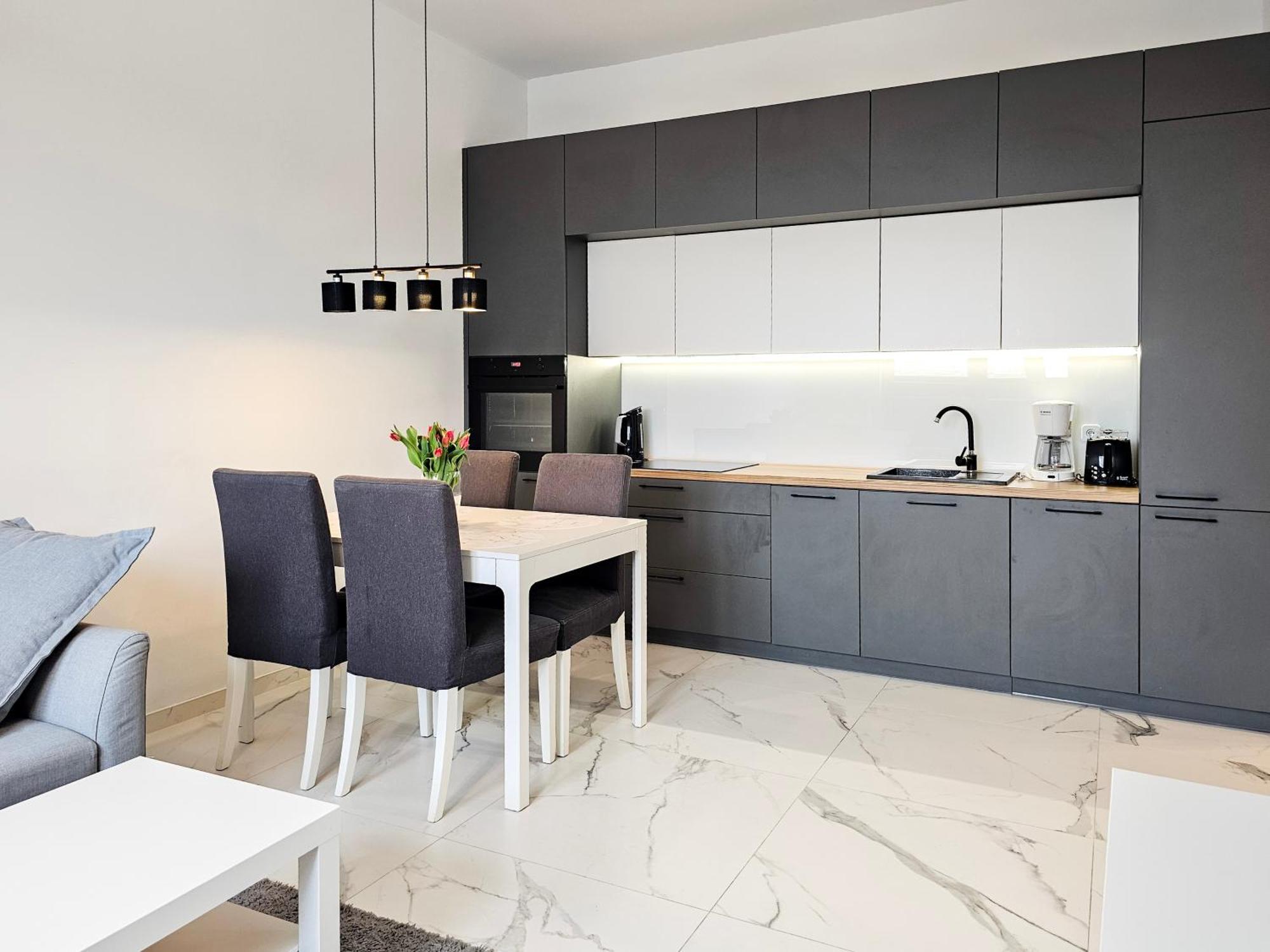 Visit Baltic - Platan Tower Grey Lejlighed Świnoujście  Eksteriør billede