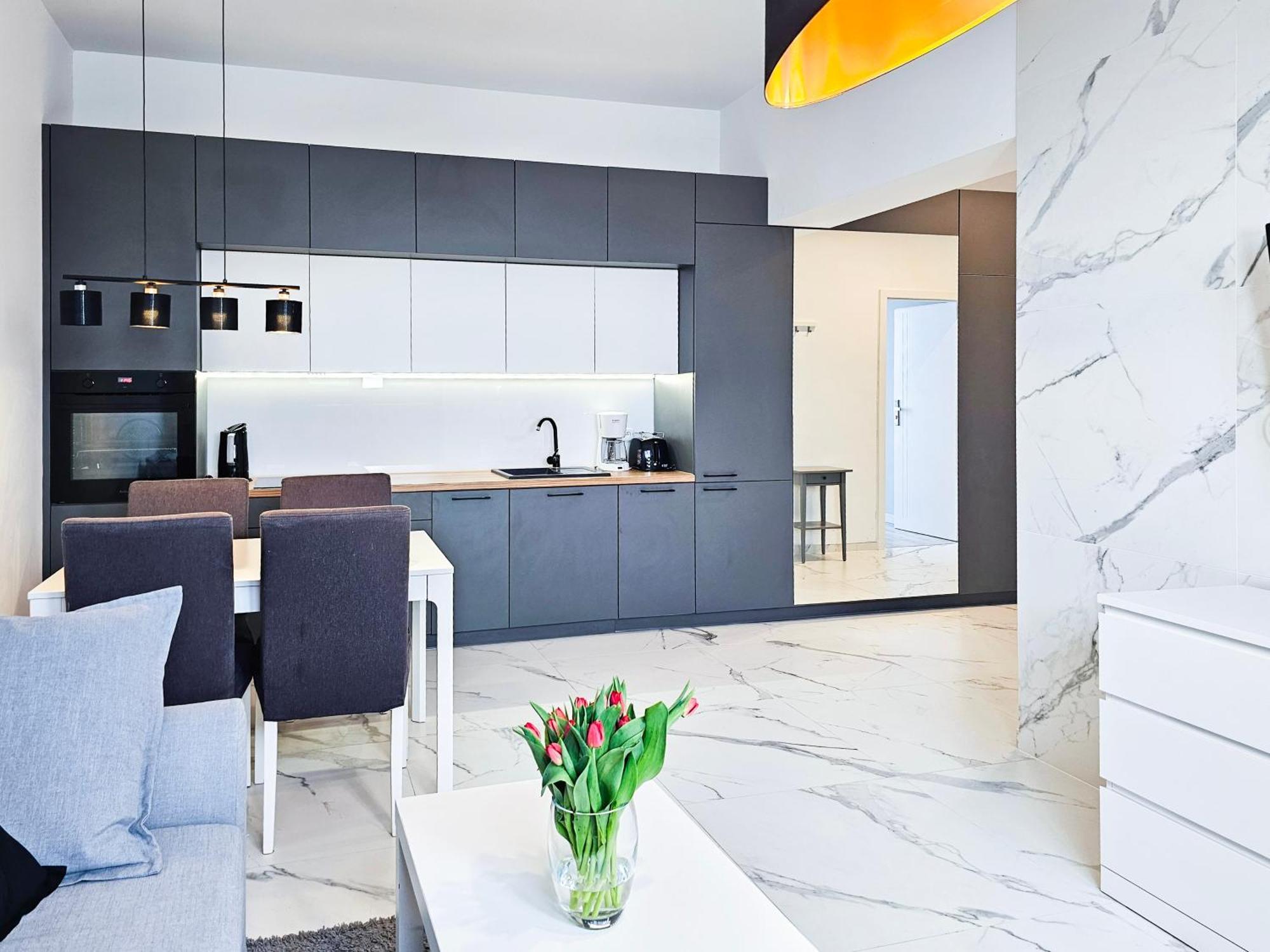 Visit Baltic - Platan Tower Grey Lejlighed Świnoujście  Eksteriør billede